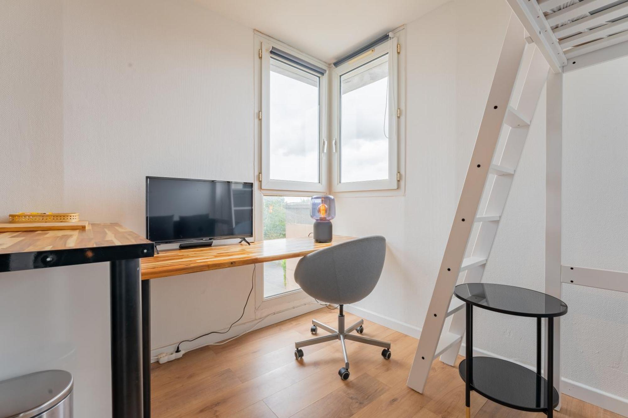 Apartamento Charlemagne - Studio Confortable Avec Parking Gratuit - Quelques Pas De La Gare, Cuisine, Wifi Arras Exterior foto